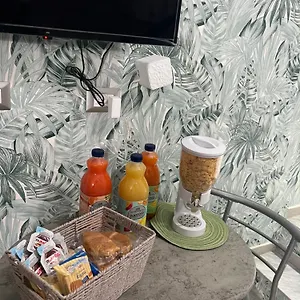  Bed & Breakfast La Casa Di Raffaele Centro Italy